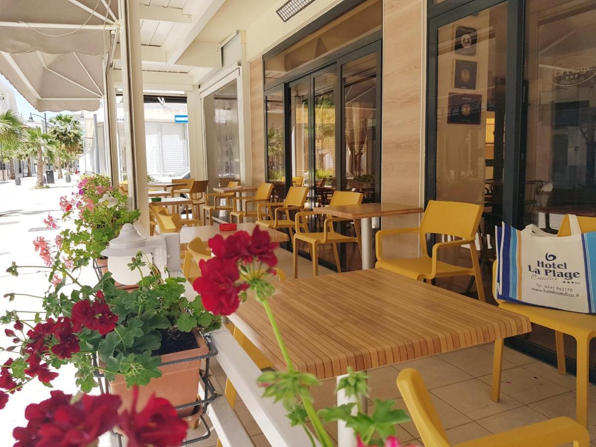 Hotel La Plage Cattolica Bagian luar foto